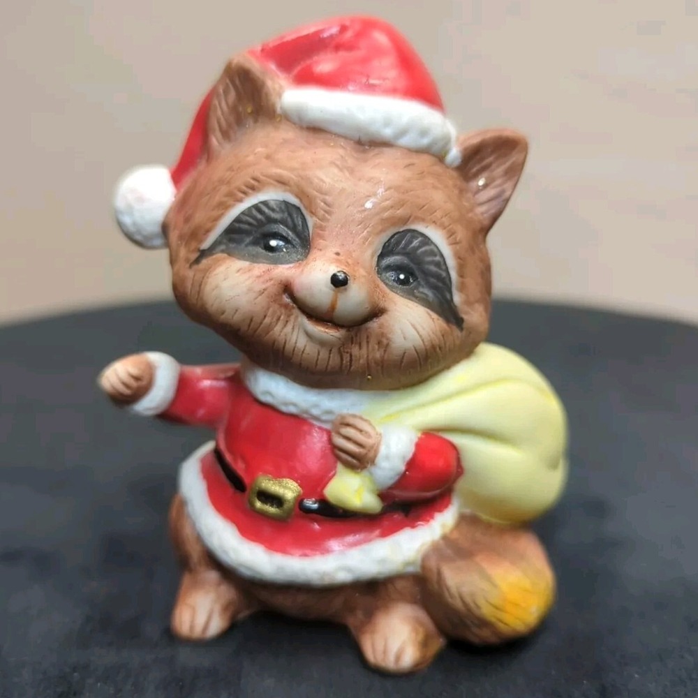 Brown 3 1/2" HOMCO Racoon in Santa Suit with Bag Figurine Numbered Taiwan